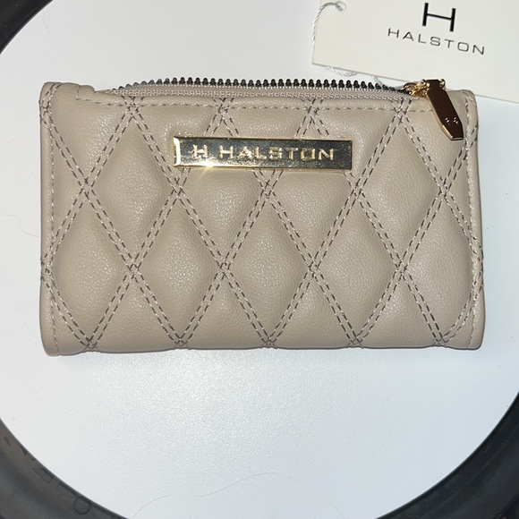 H. Halston NWT Wallet  ID holder coin purse quilted  Taupe  5.5”w x 3.5”h x .75d - Picture 15 of 15